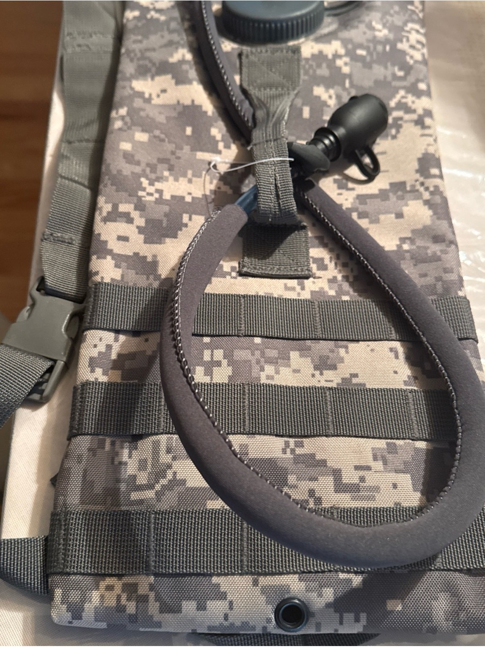 Tactical Digital Camo Hydration Pack - Gray